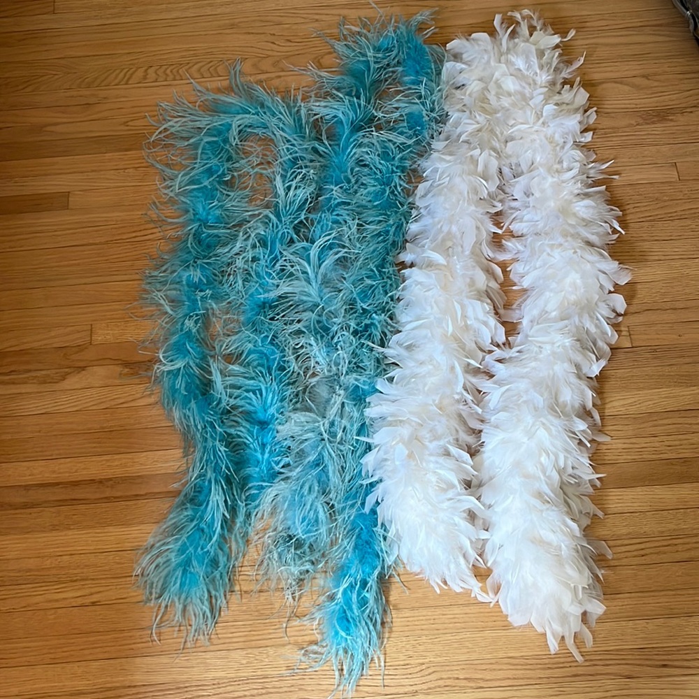Lot of 3 feather boas